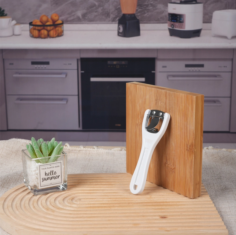 multifunctional can opener